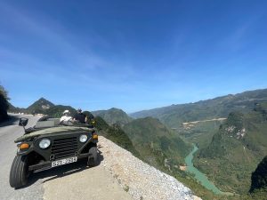 Ha-giang-loop-army-jeep-tour